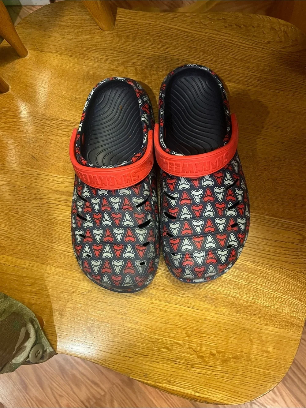 Kids Red & Black Slip-On Clog Shoes with Shark Tooth Pattern